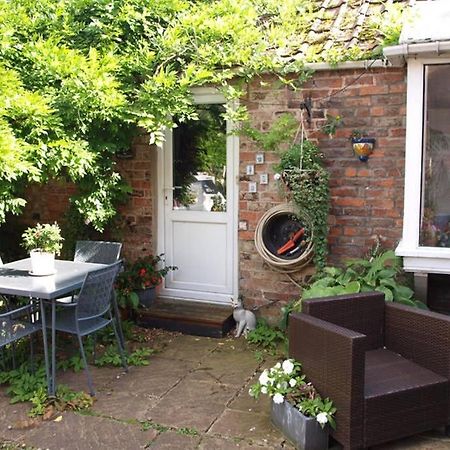 Self-Contained Annex - Beautiful Village Near York Exterior photo